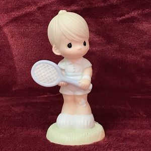 1985 Precious moments “Serving The Lord”